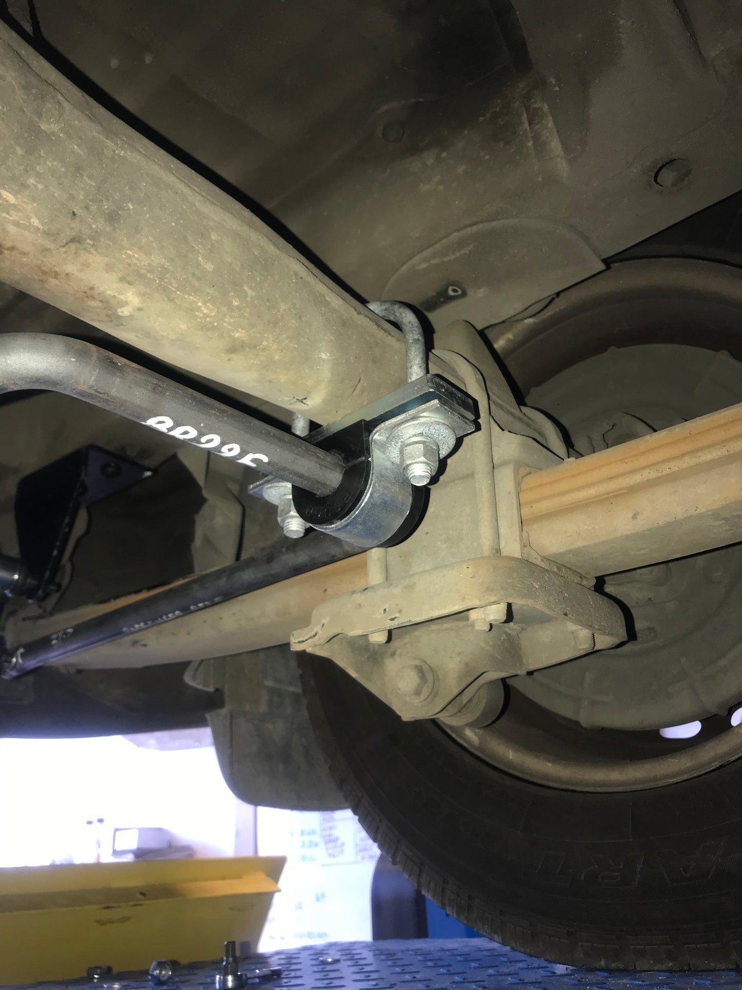 Rear 22mm Heavy Duty Sway Bar For Hyundai Iload IMax TQ SBR22-22F