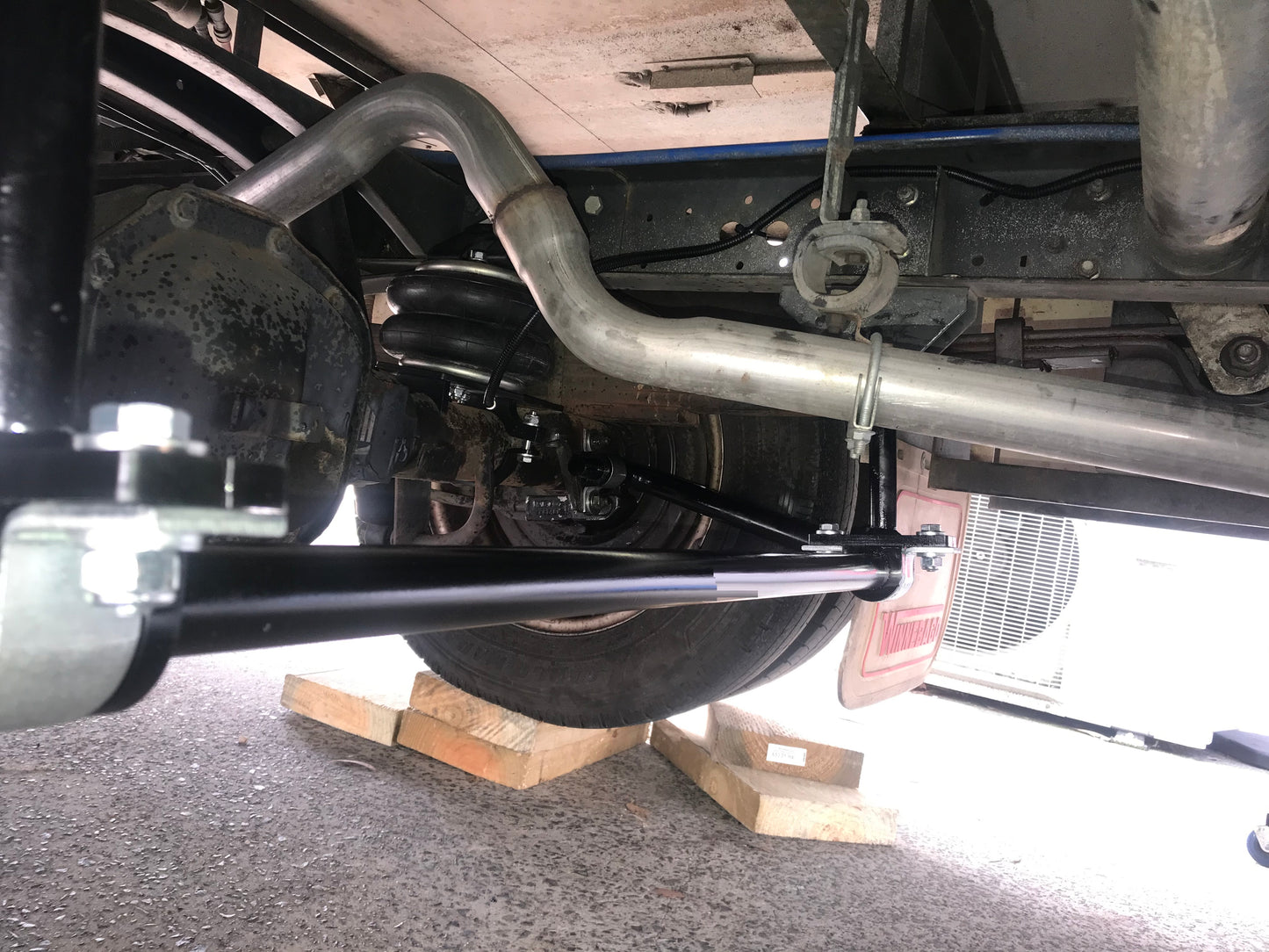 33mm Rear Heavy Duty Sway Bar For Iveco Daily 35C 50C 1999+ SBR222-33F