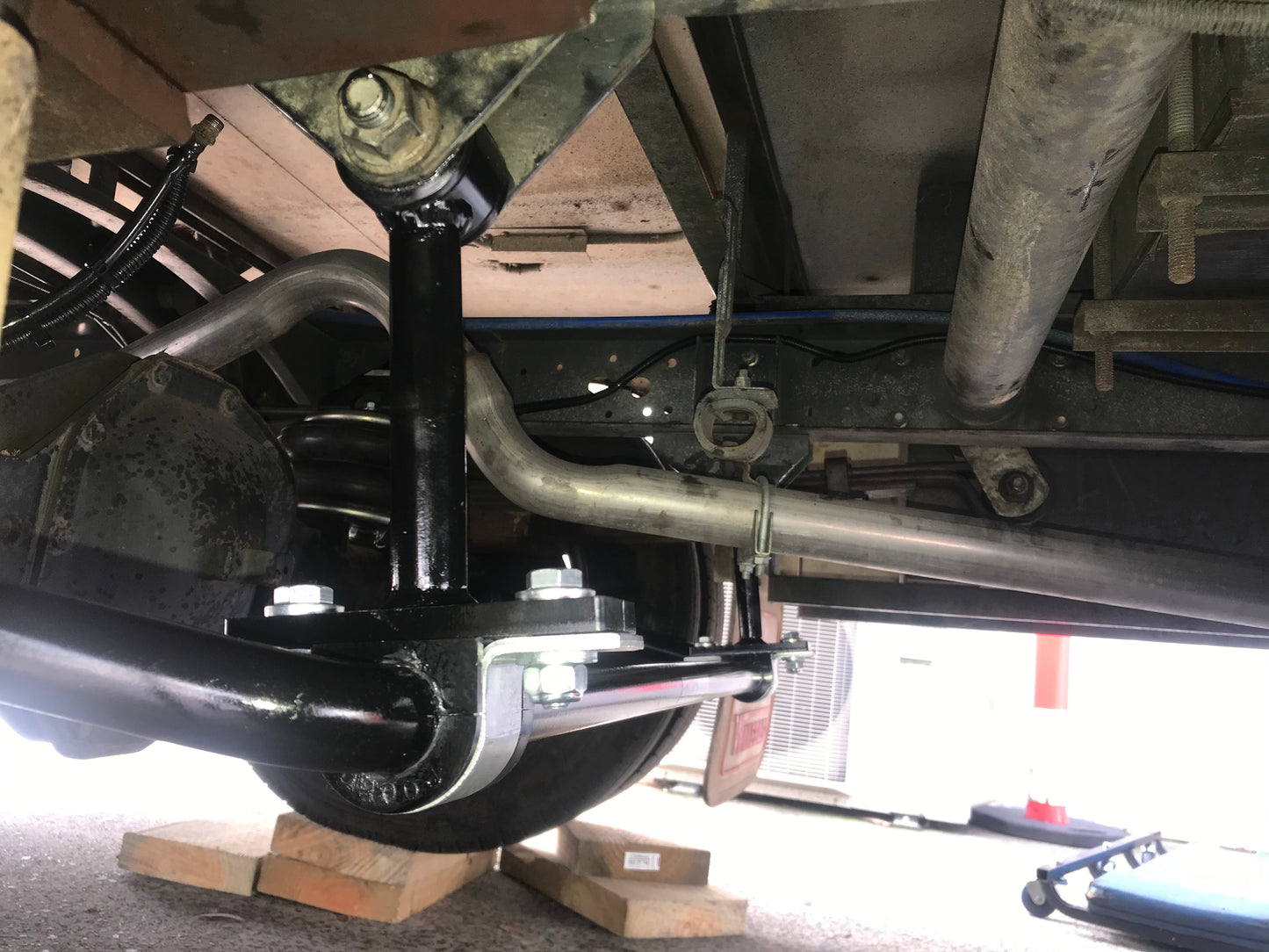 33mm Rear Heavy Duty Sway Bar For Iveco Daily 35C 50C 1999+ SBR222-33F