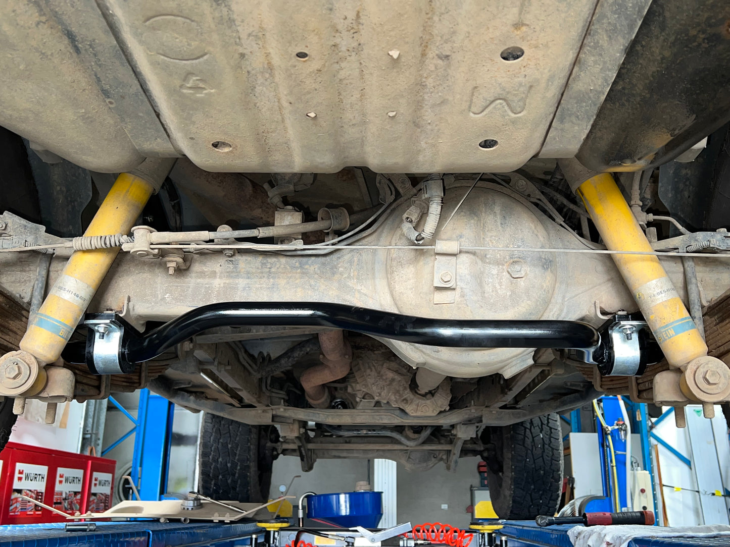 Rear 30mm (High Clearance) Heavy Duty Sway Bar For Toyota Landcruiser 76 78 79 SBR225-30F