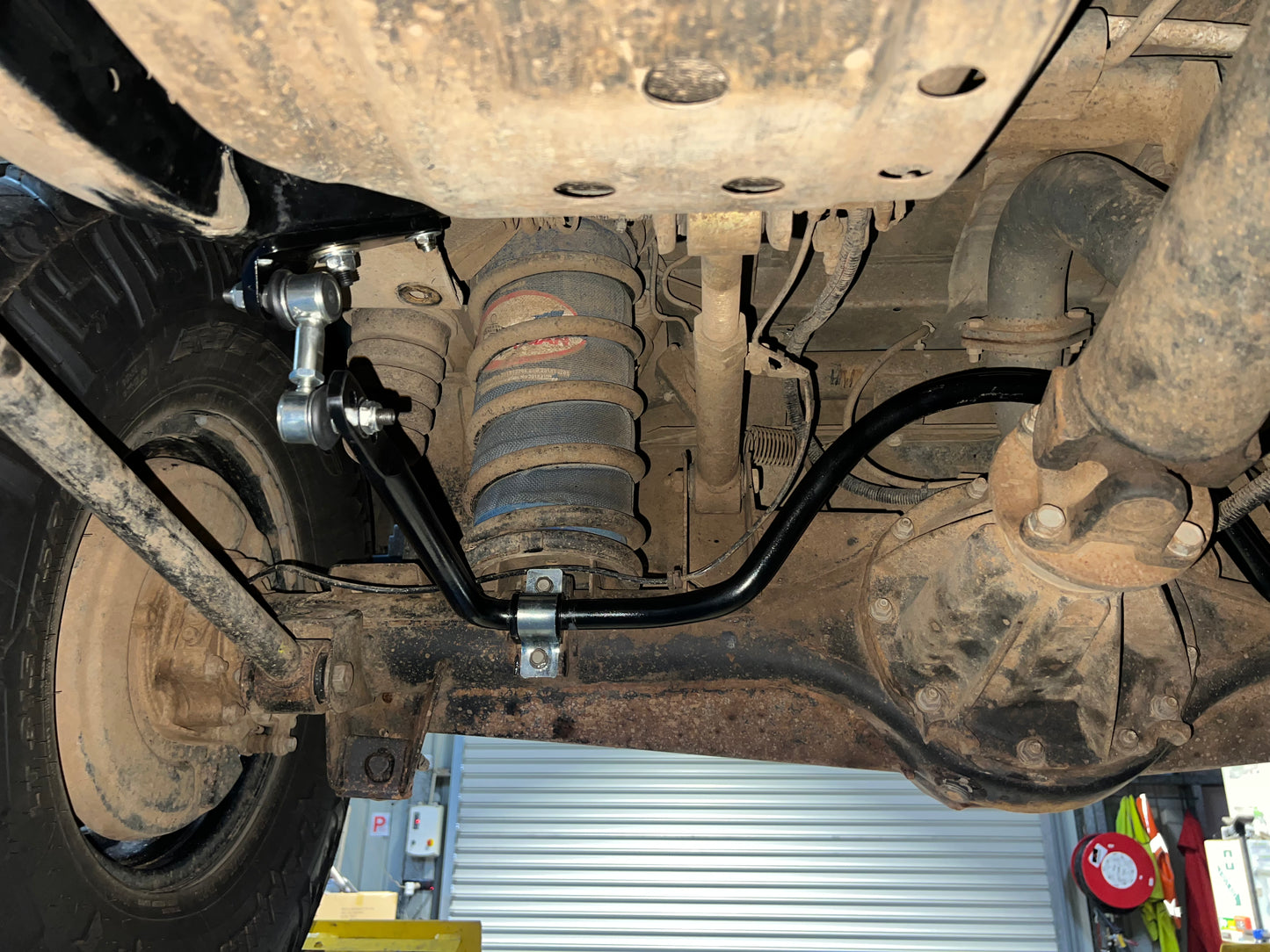 Rear 26mm Long Travel Heavy Duty Sway Bar For Patrol Coil SBR148-26F